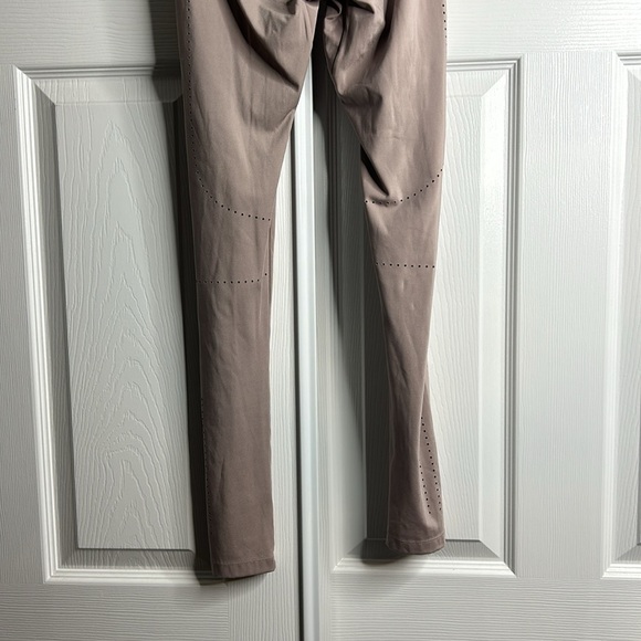 GymShark Creamish Long Leggings XS/S - Picture 5 of 7
